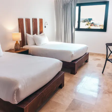B10 Distinctive Hotel