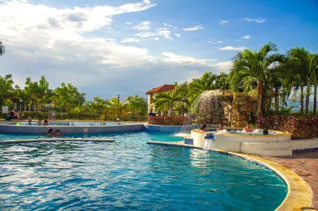 Casa Bohemia Отели в г. Ульоа