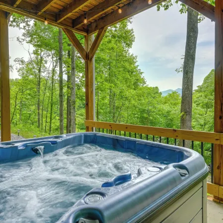 Updated Home w/ Private Hot Tub & Mtn Views!