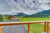 Quiet Alpine Hideaway w/ Panoramic Mountain Views! - Homestays