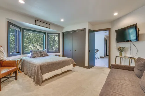 11 Mi to Slopes: Frisco Home w/ Hot Tub & Sauna! - Balkon