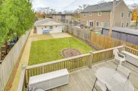 Family Apartment w/ Deck + Yard Near Northwestern Hotels in 