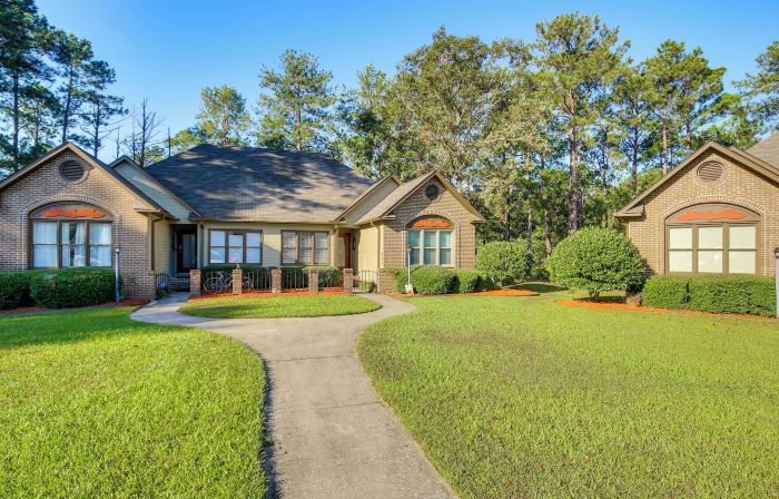 Modern Mccormick Townhome on Lake Thurmond!