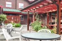 Whalers Guesthouse Các khách sạn gần Solart Glass Studio