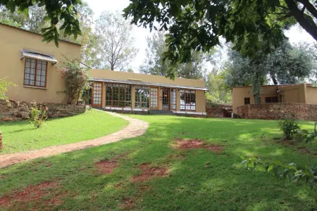 The Cradle Berry Farm Отели в г. Sterkfontein DMA