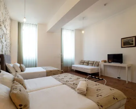 Bemyguest - Loft Guest House Jardim das Mães Charming Hotels in Viseu