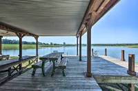 The Deer Cabin Peaceful Refuge in East Texas - parking