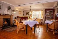 Lochview Guesthouse Hotels near Castle Leod