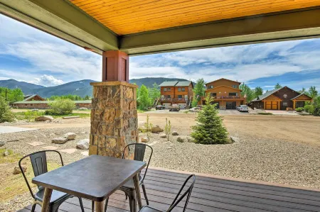 Dog-Friendly Cabin in the Heart of Grand Lake!