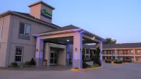 Catoosa Inn & Suites Hotels in Catoosa