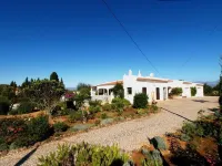 House / Villa - Collinas Verdes / Besafrim / LagosHouse with garden