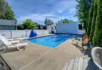 Brookside Inn & Cottages - Swimmingpools