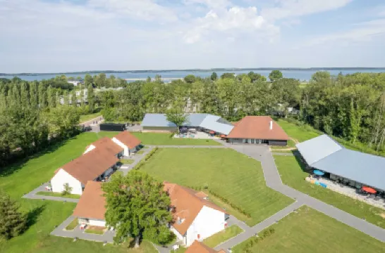 Alba Hôtel Lac d'Orient Hotels in 