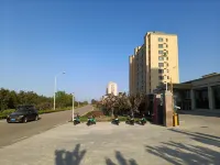 Nearby Naxianghai Huigu Homestay (Tonghai Road)