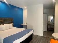 Signature Inn Houston Greenspoint Hotels near Home Storage Center