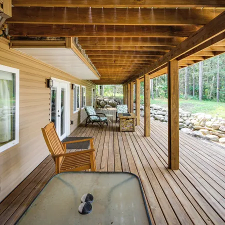 White Swan Lake Home Near Hiking & Snowmobiling! Hotels in Itasca County