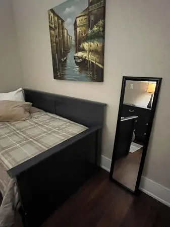 Charmer 2bed house fenced in Broken Arrow. Rose District 1 block off Main pet ok