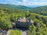 Huge Valley Views . Hgtv Design . Hot Tub . Theater . Sauna . Rec Room . Arcades