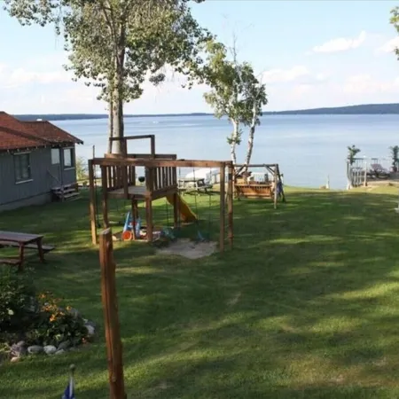Beautiful Hubbard Lake Waterfront Cottage 1