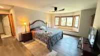 Luxury 5-Br Lakefront - Newly Renovated in 2026 - Private Hot Tub