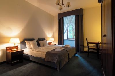 ダブルまたはツインルーム ザメク クリチュクフ セントラム コンフェレンツィーノ ヴィポチェンコヴェの写真