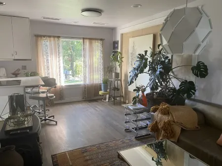 Dog-Friendly Home - 1.7 Miles from Red Rocks Amphitheater Отели рядом с достопримечательностью «Ред Рокс Парк энд Амфитеатр»