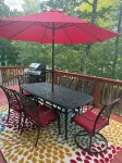 Lake House in the Summer, Ski Chalet in the Winter, Dog Friendly! - 샬레 호텔