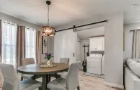 Luxury Downtown Retreat - Walk to Main St - New Stylish & Comfy!