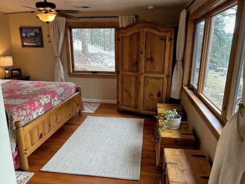 New! Mountain Cabin Escape -  1 hr from Dia!  Gas Firepit & Wifi