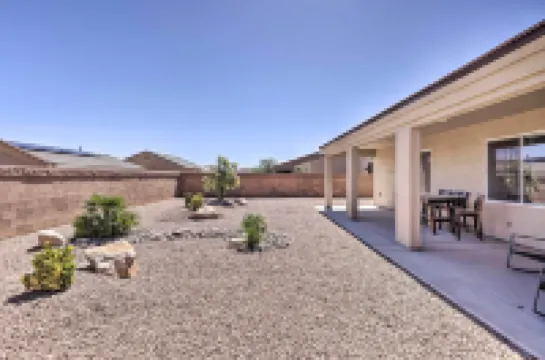 สถานที่พักสงบใน Kingman พร้อมสนามหญ้า - ใกล้แหล่งเดินป่า