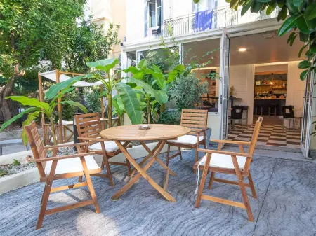 Auberge de Jeunesse HI Nice les Camélias