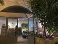 Hôtel Restaurant O'Banel فنادق في Calvisson