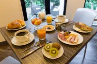 The Originals City, Hôtel les Océanes, Lorient - breakfast