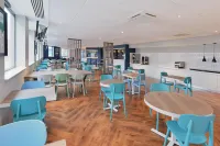 Travelodge Woking Central Hotels in Woking