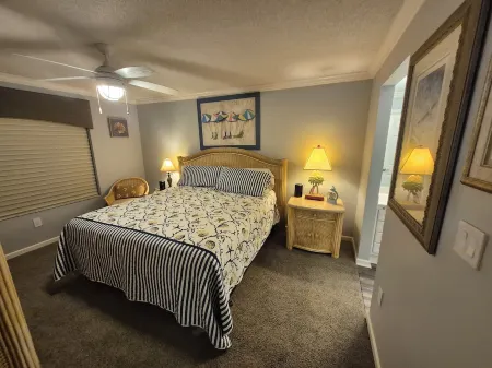 Camdyn's 2 King Bedroom Oceanfront Condo in Peaceful Ormond Beach