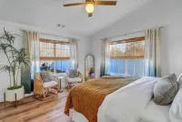 Coastal Cottage near DT Bluffton w/ Golf Cart