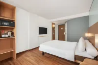 Ibis Gading Serpong hotel Hotel dekat Tiki Taman Ubud / Warnet V-Net