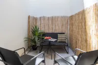 Stay Kula Aparthotel City Center