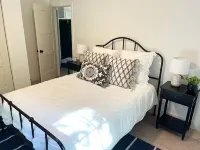 Beautiful Lake Cottage - Great for large families or group events!