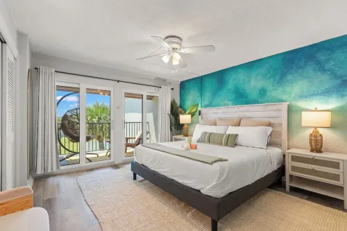 Beachside Sugar Beach 4BR w/Wifi + Discounts, Trailer Parking & Views