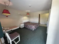 The King's Motel Hotels in Sundre