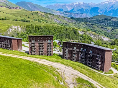 Bâtiment A Hotels near Le Corbier