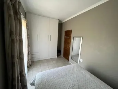 Qiloane Court: 3 Bed Apartment Hotels in 