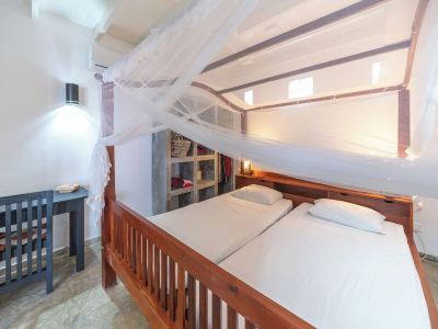 Paradisiac front beach villa