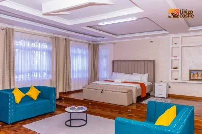 Nanyuki Likizo Castle /5 bedroom/All ensuit / MtKenya/Olpejeta/Camping/Hiking Hotels in 