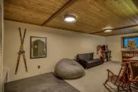 Home with incredible views perfect for large groups