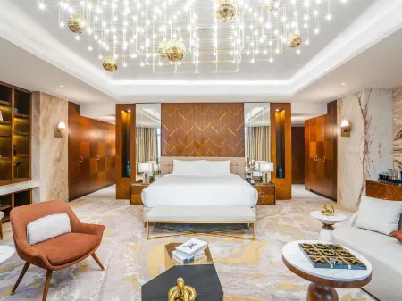 Movenpick Centaurus Islamabad Отели рядом с достопримечательностью «Shakarparian National Park»