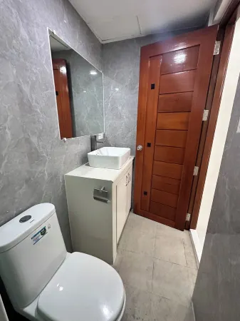 The Penthouse - Barretto,,Olongapo City Near Beach and Inflatable Island