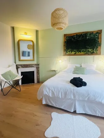 10-minute walk from the spa and train station, comfortable apartment. Отели рядом с достопримечательностью «Porte de la Craffe»