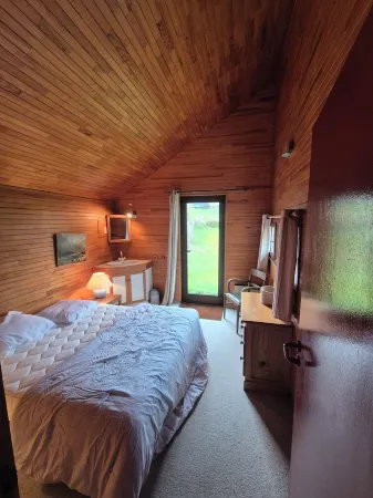 Villa + Studio with tennis on 1ha 3min from the beaches of the Pink Granite Coast Отели в г. Трегастель